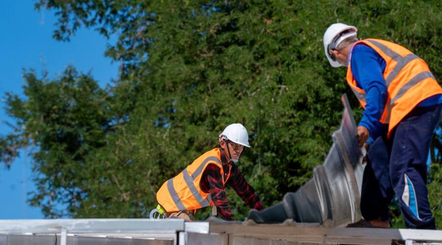 Professional residential roofers in Switz City, IN